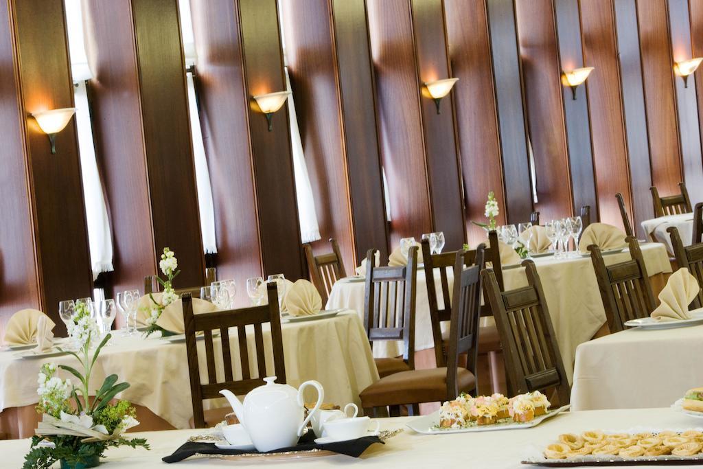 Hotel Txartel Lasarte Oria Екстериор снимка