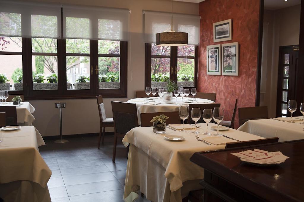 Hotel Txartel Lasarte Oria Екстериор снимка
