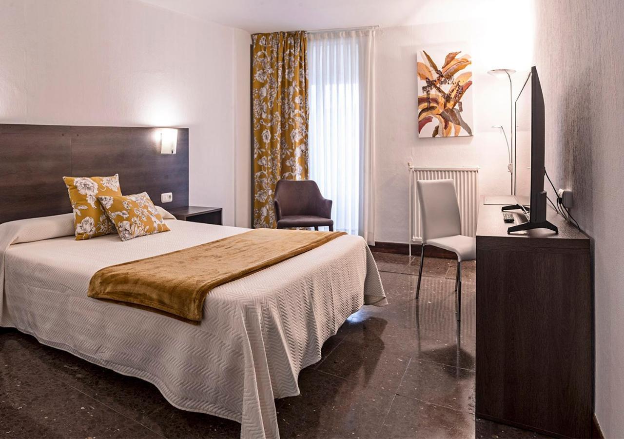 Hotel Txartel Lasarte Oria Екстериор снимка