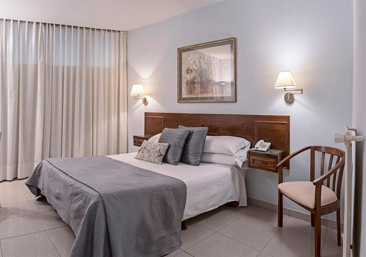 Hotel Txartel Lasarte Oria Екстериор снимка
