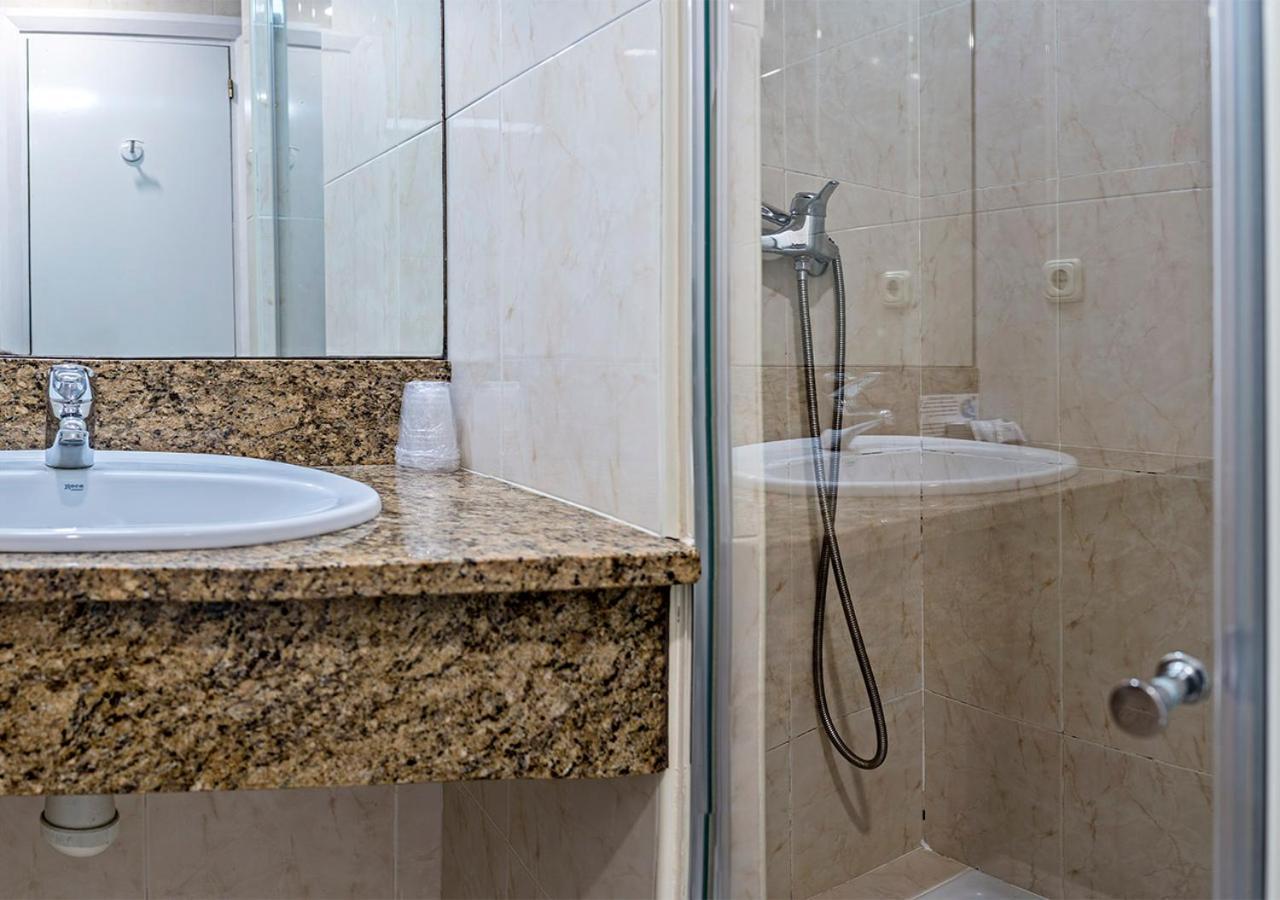 Hotel Txartel Lasarte Oria Екстериор снимка